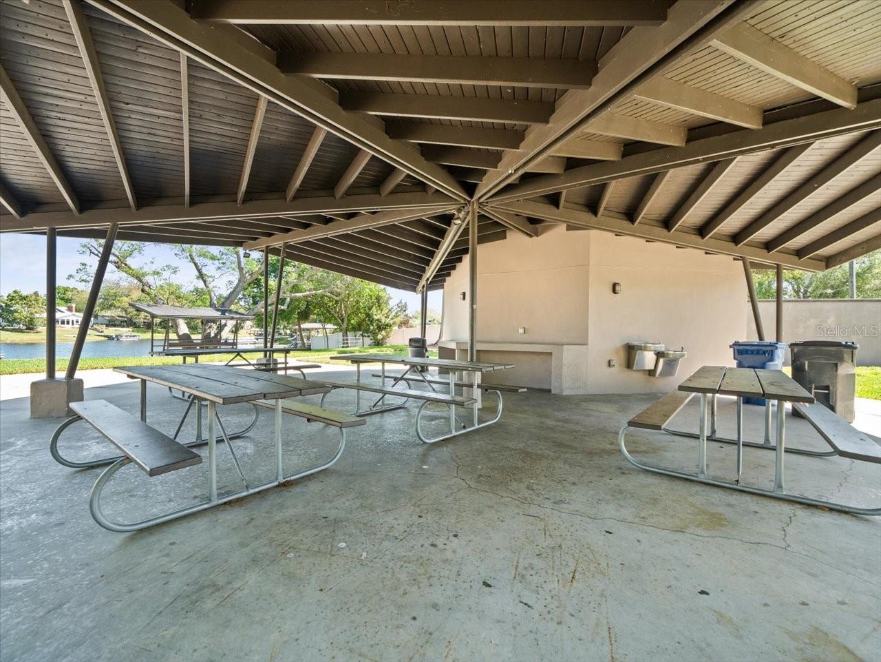 10305 ORANGE GROVE DR