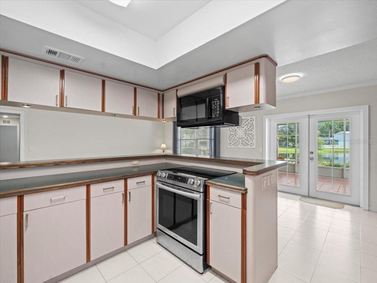 15909 MARSHFIELD DRIVE DR