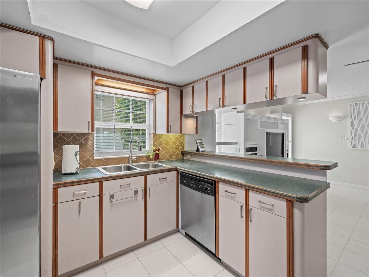 15909 MARSHFIELD DRIVE DR