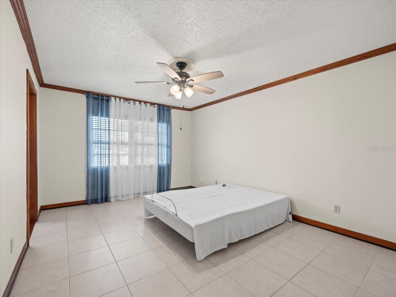 15909 MARSHFIELD DRIVE DR