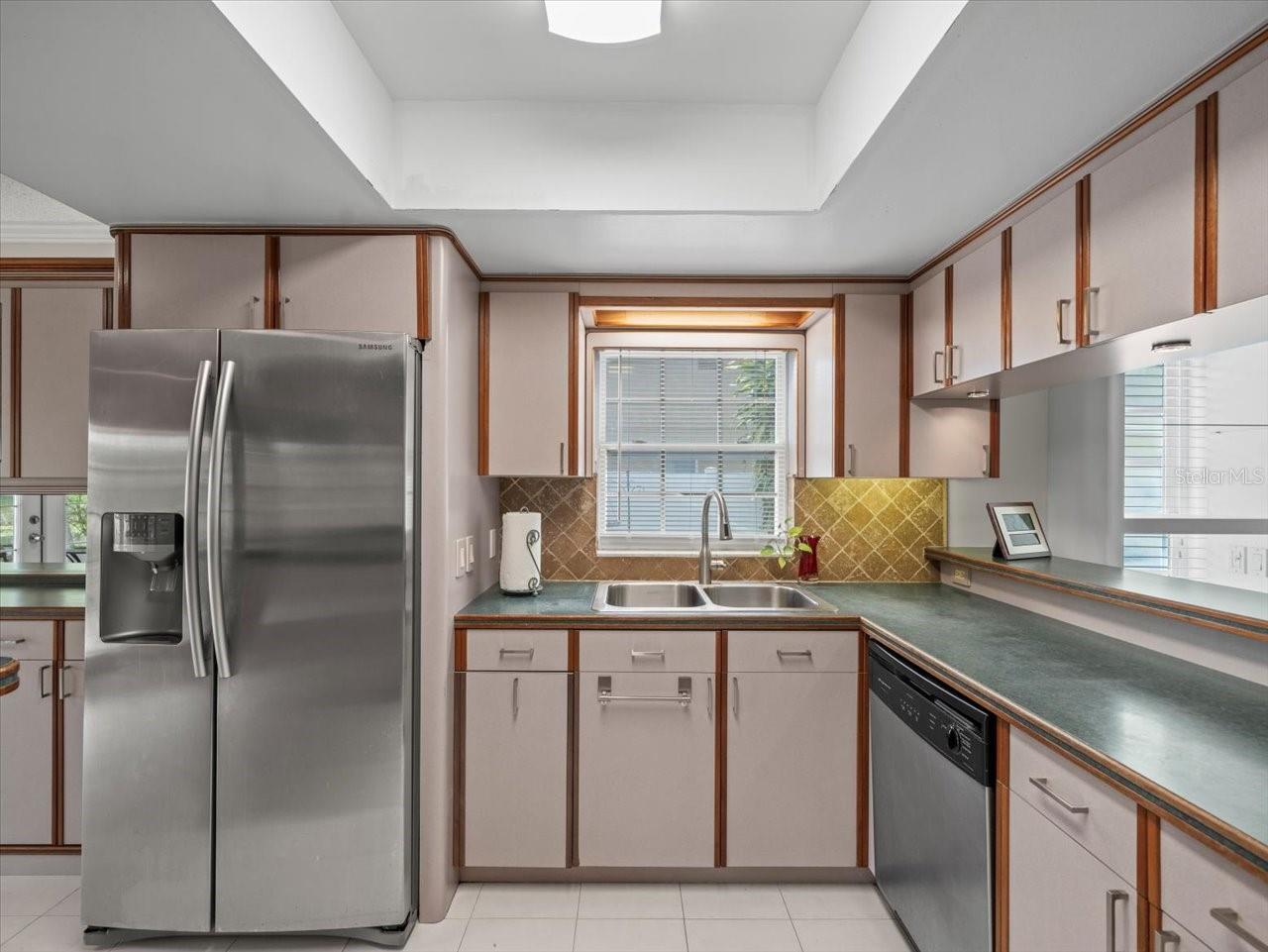 15909 MARSHFIELD DRIVE DR