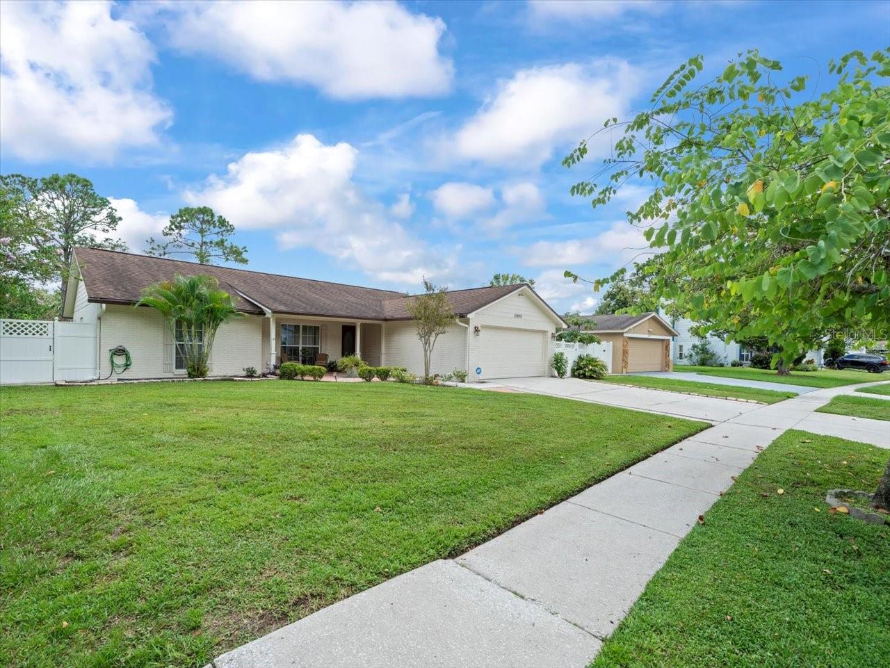 15909 MARSHFIELD DRIVE DR