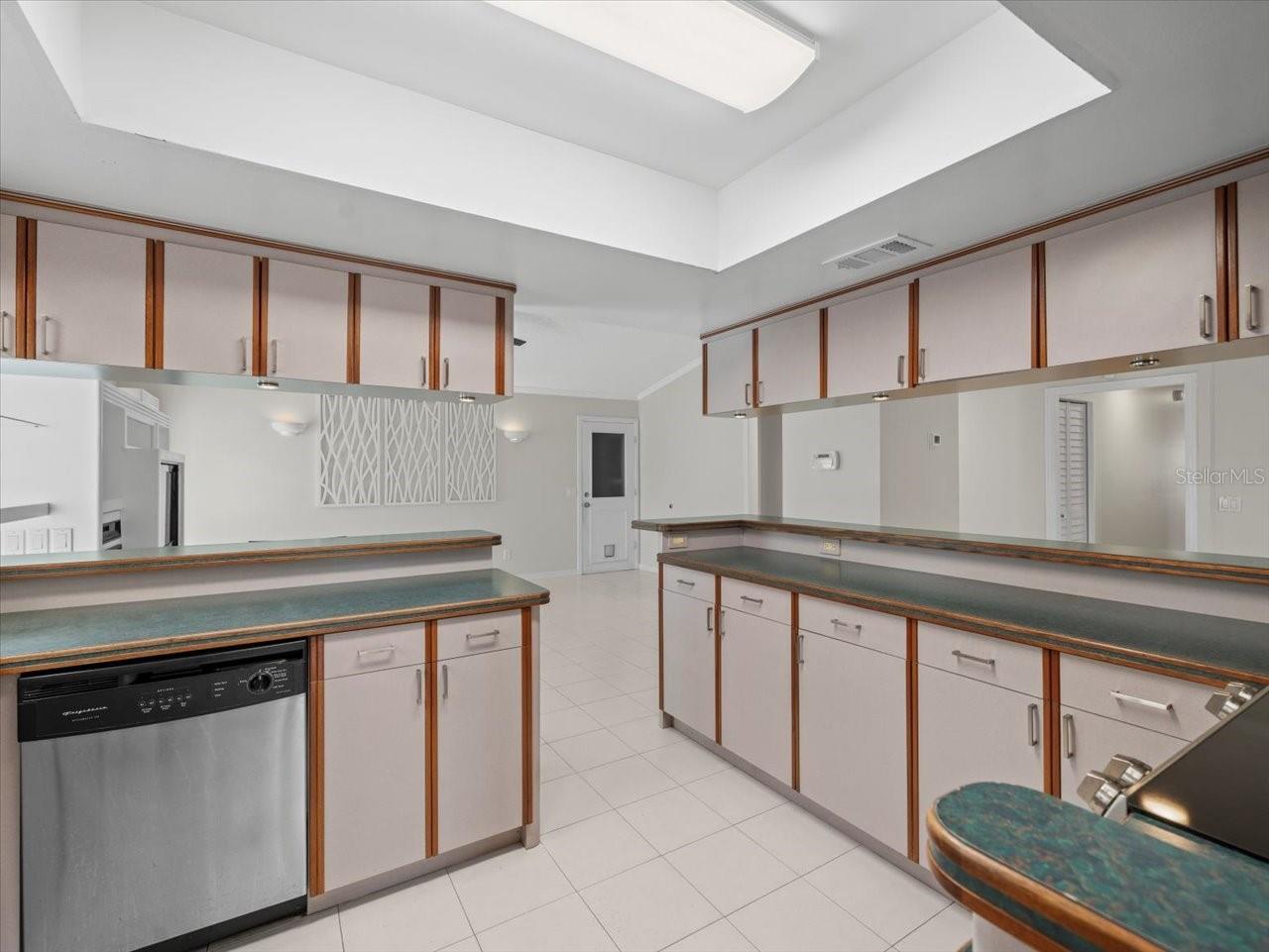 15909 MARSHFIELD DRIVE DR