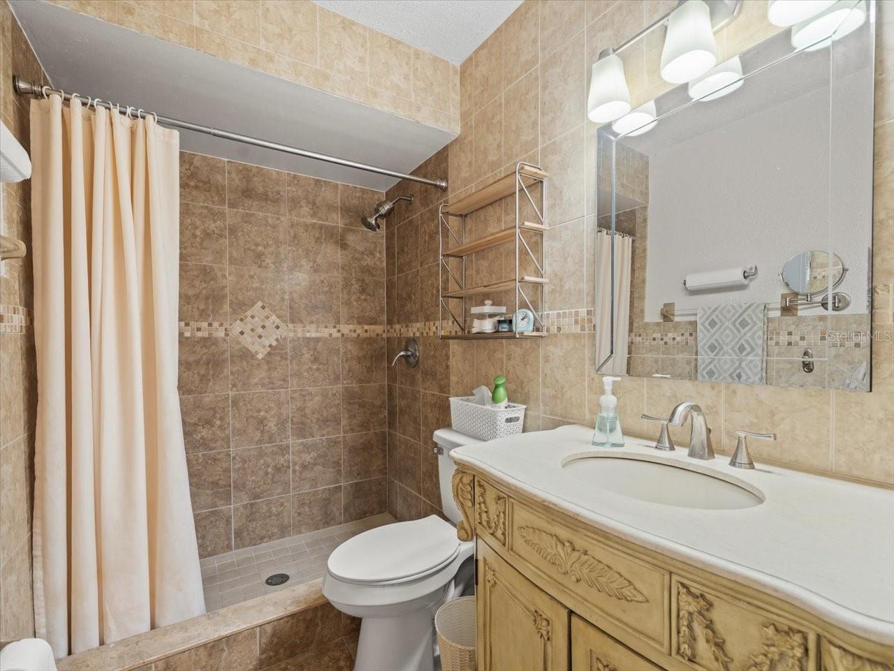 15909 MARSHFIELD DRIVE DR