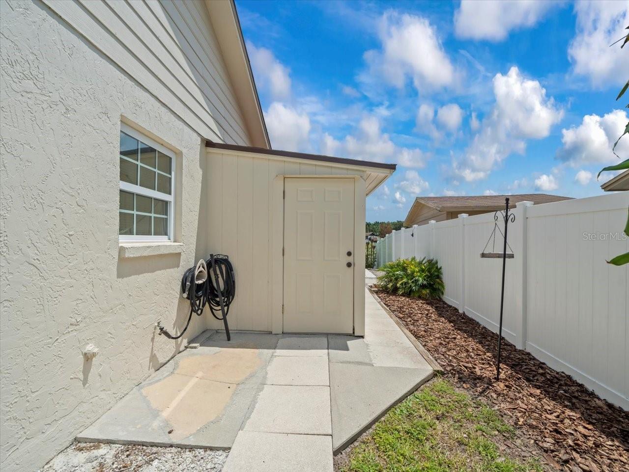 15909 MARSHFIELD DRIVE DR