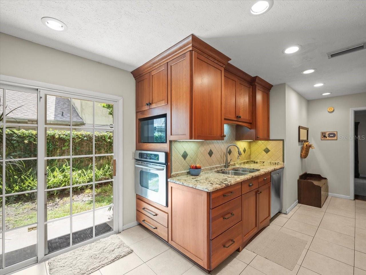 15912 HAMPTON VILLAGE DR