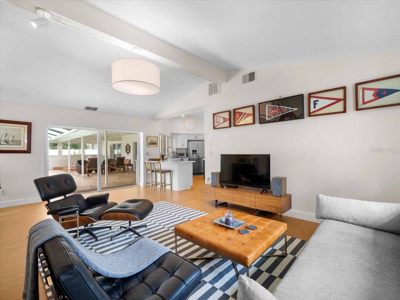 13707 WALBROOKE DR