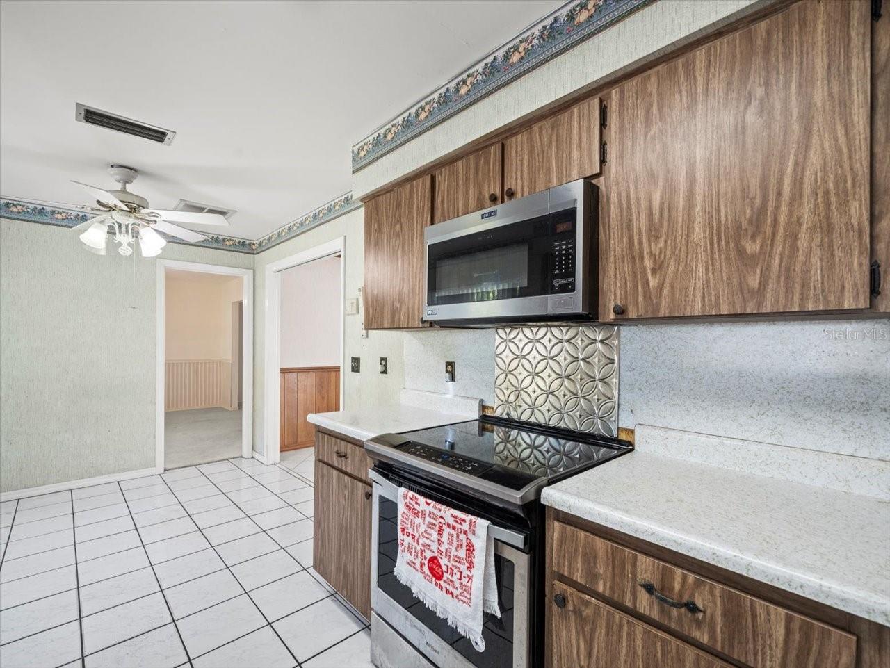 10408 BUTIA PL