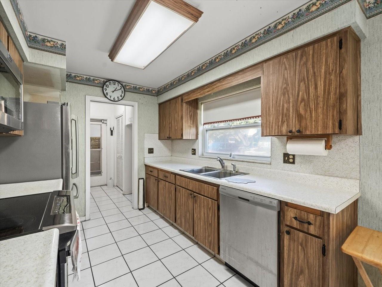 10408 BUTIA PL