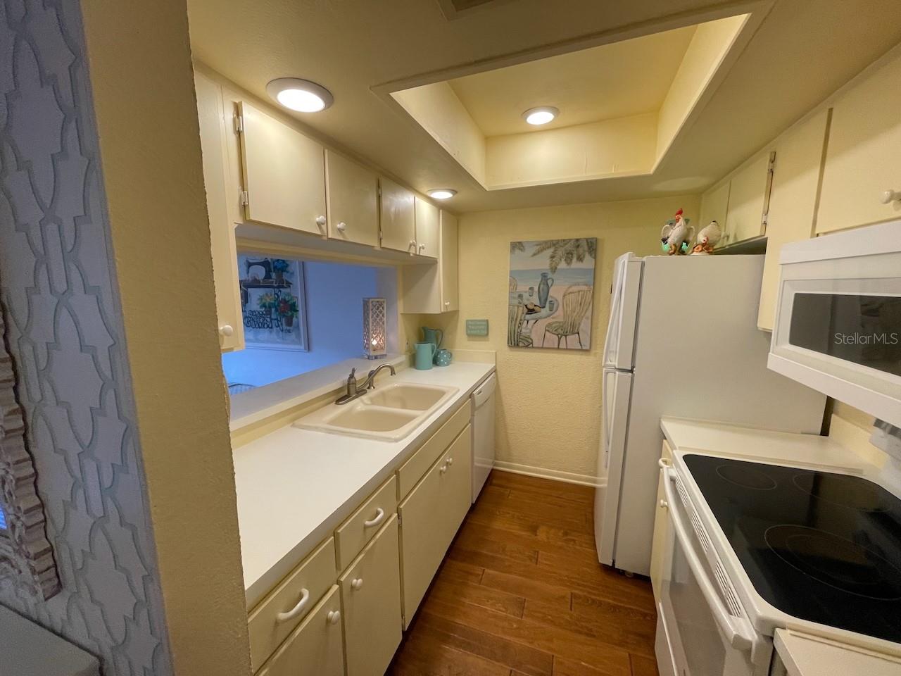 13612 S VILLAGE DR #108