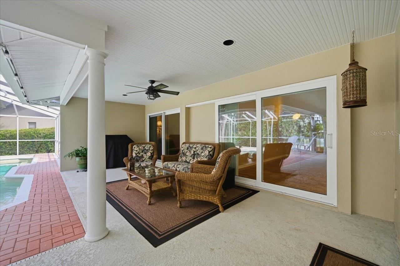 302 LAKE KELL CT