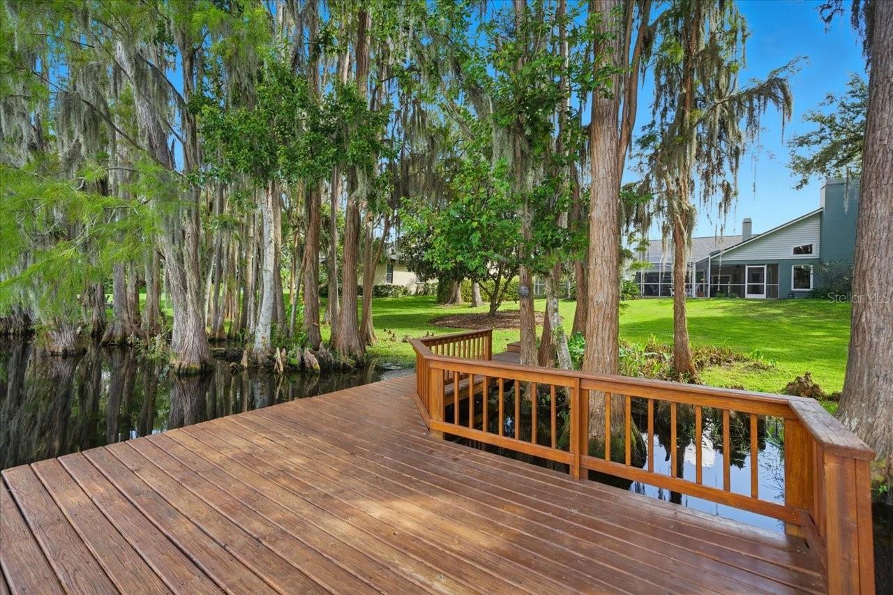 302 LAKE KELL CT