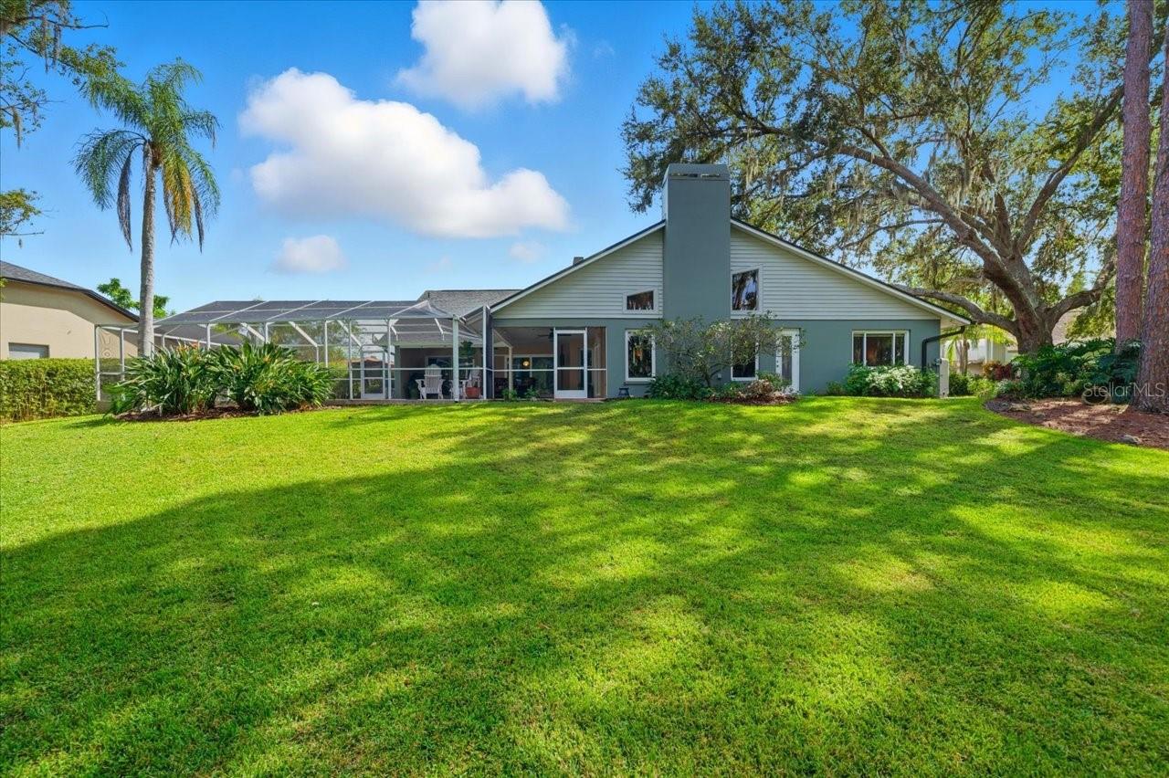 302 LAKE KELL CT