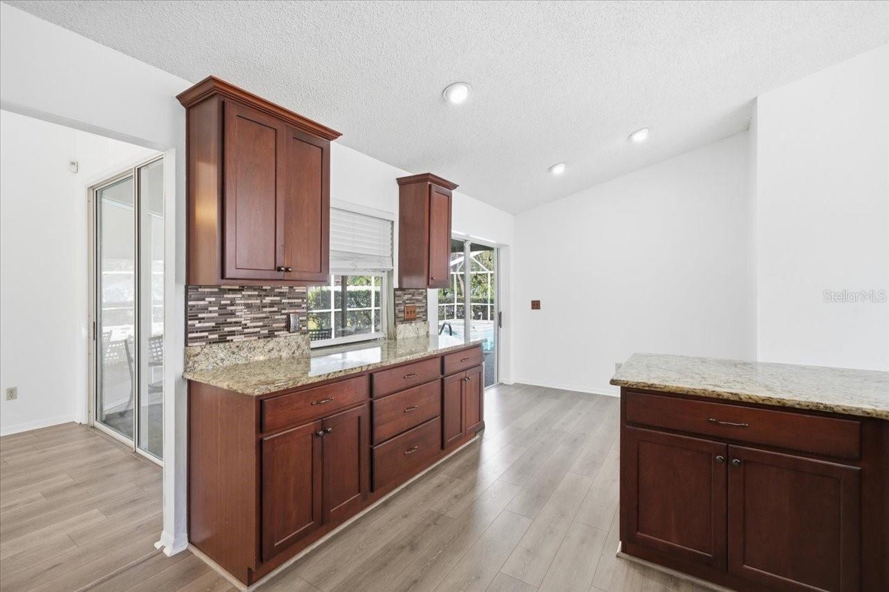 3903 YELLOW FINCH LN