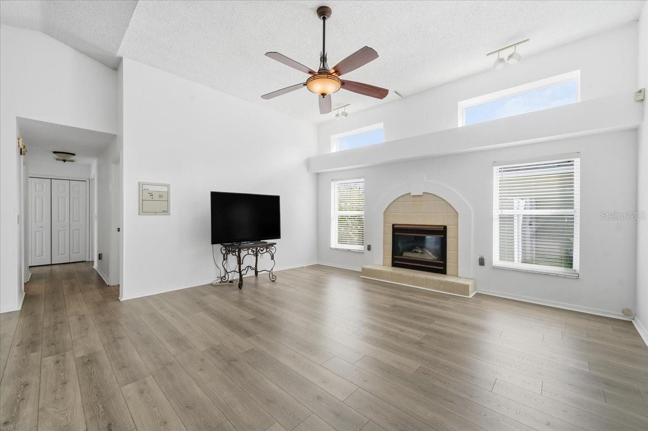 3903 YELLOW FINCH LN