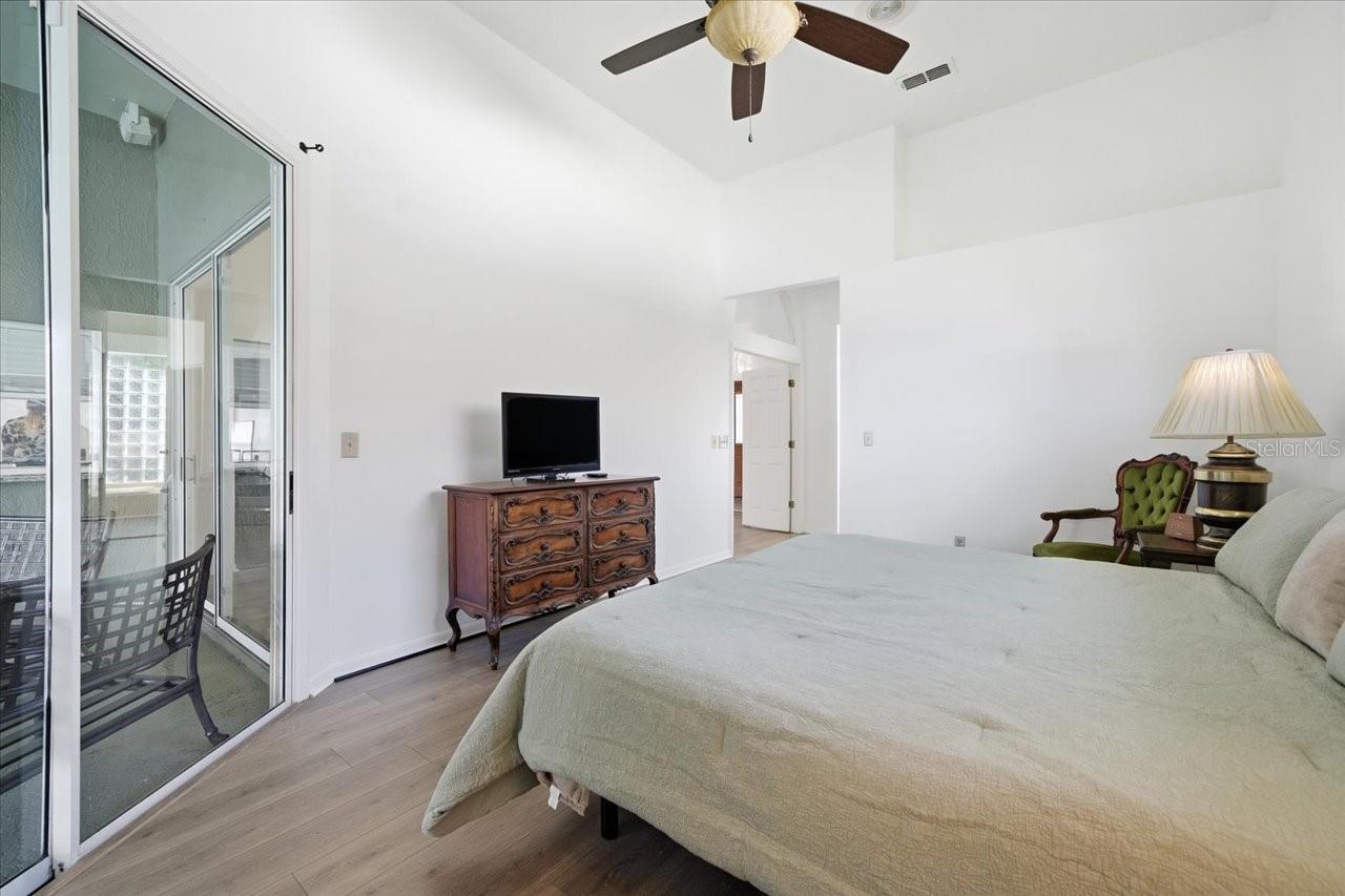 3903 YELLOW FINCH LN