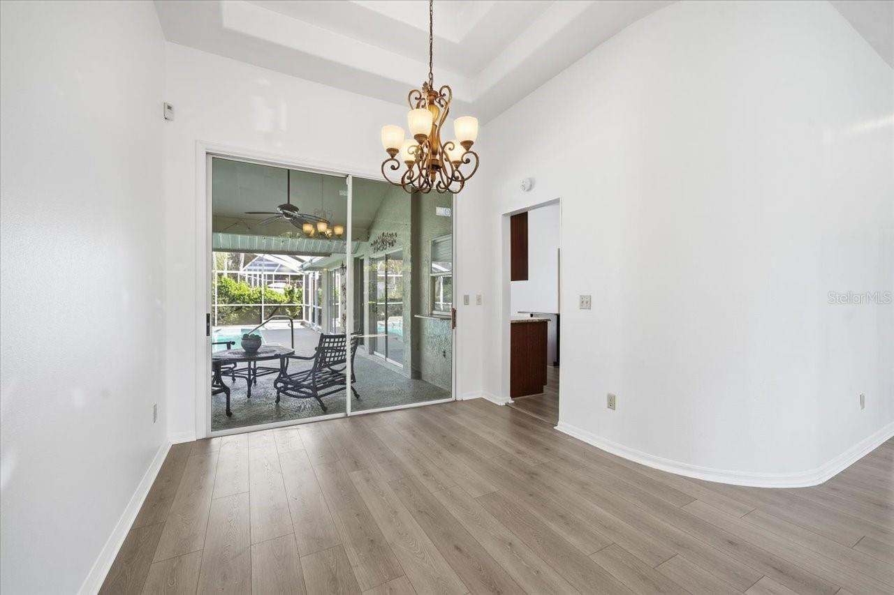 3903 YELLOW FINCH LN