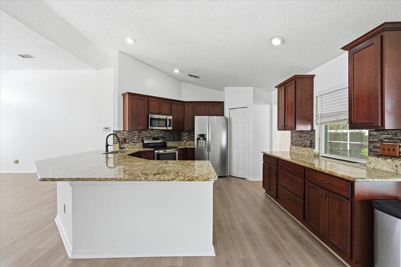 3903 YELLOW FINCH LN