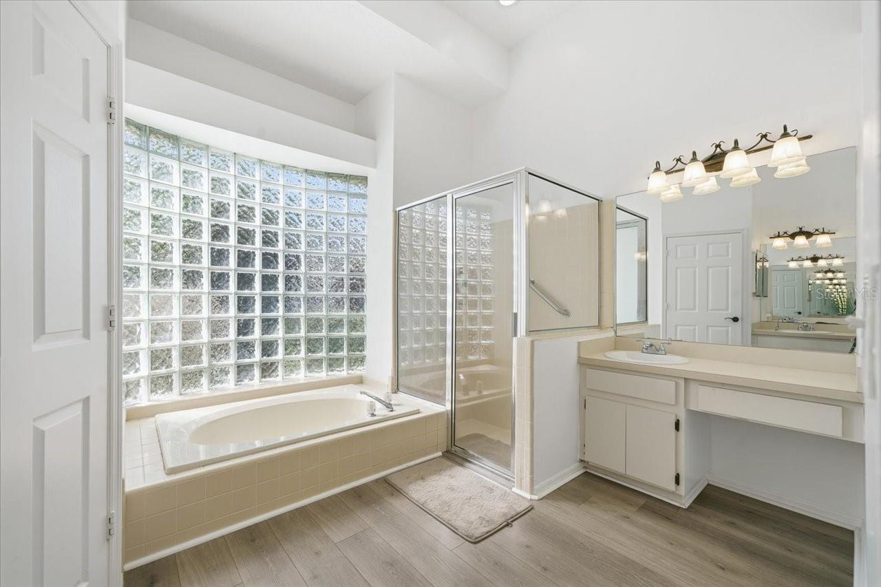 3903 YELLOW FINCH LN