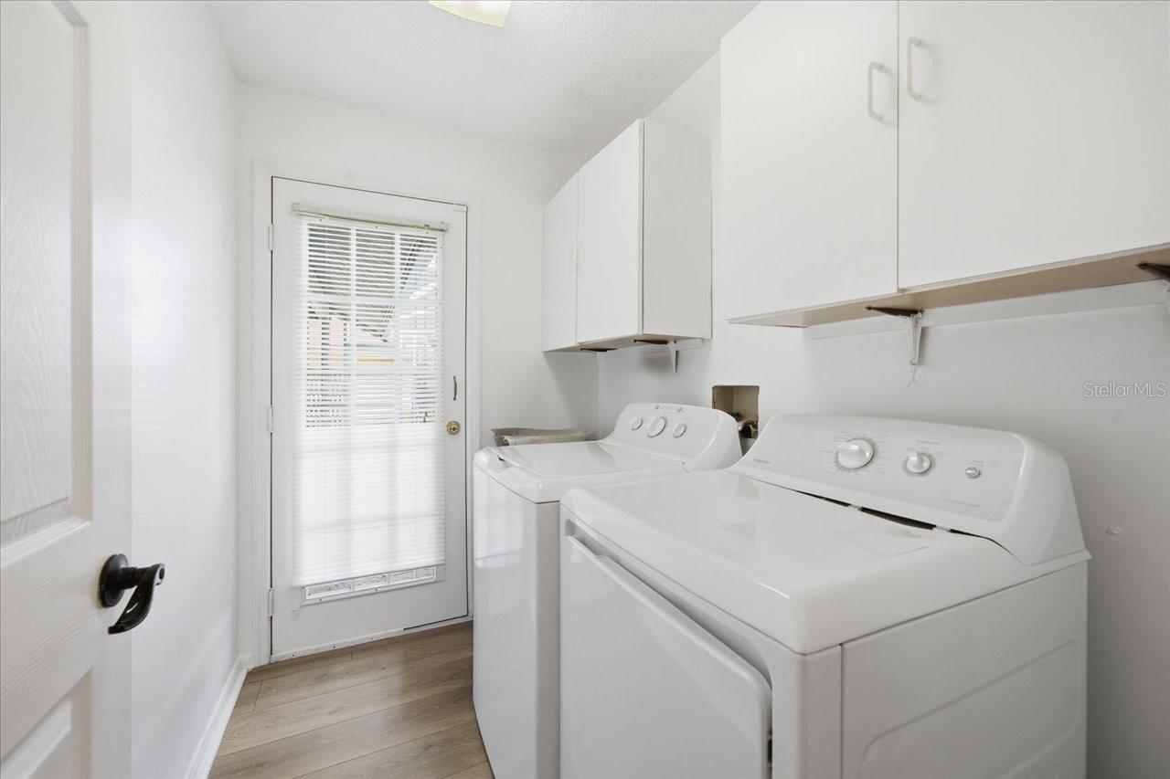 3903 YELLOW FINCH LN