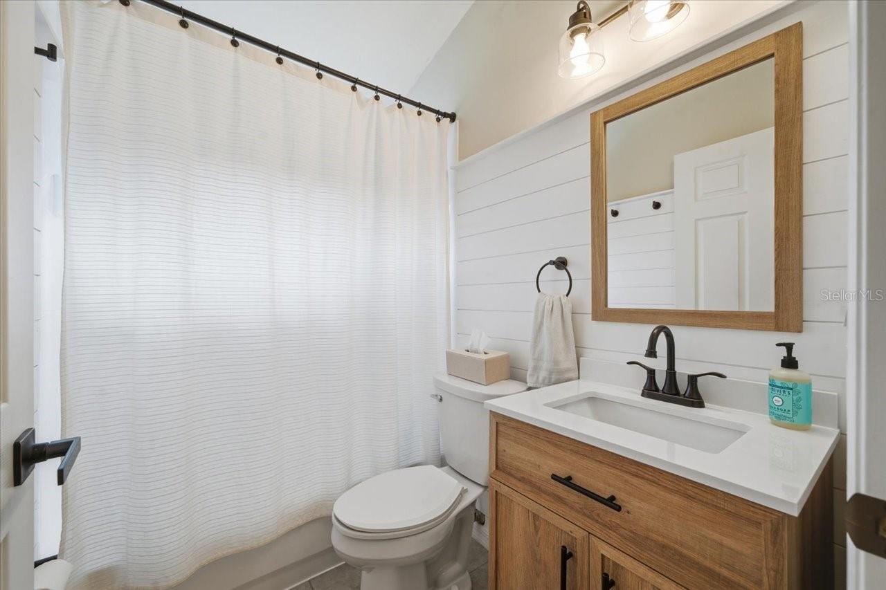 15207 ARBOR HOLLOW DR