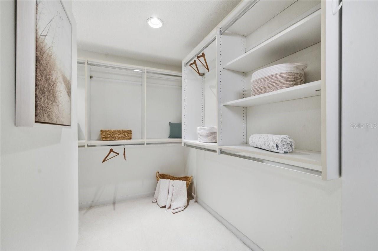 4230 GLEN HAVEN LN #4230