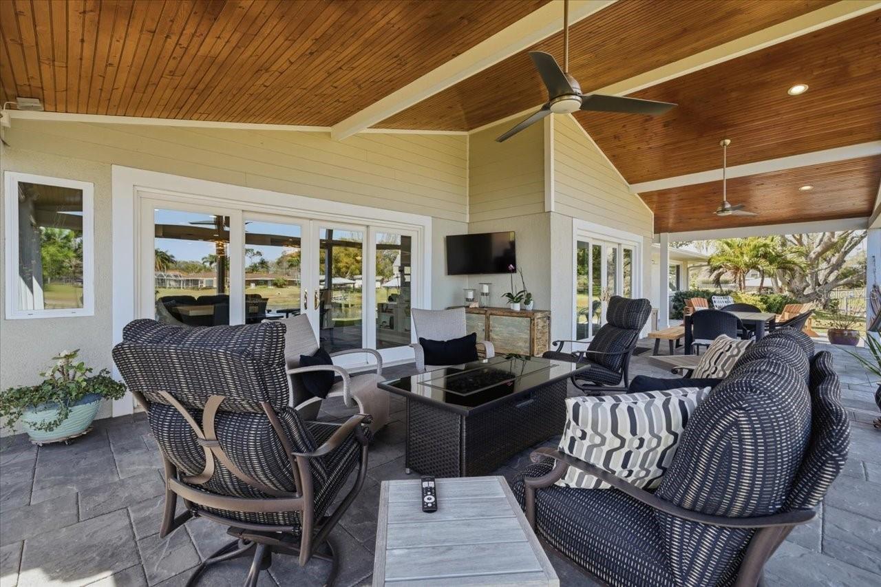 10705 CARROLLWOOD DR