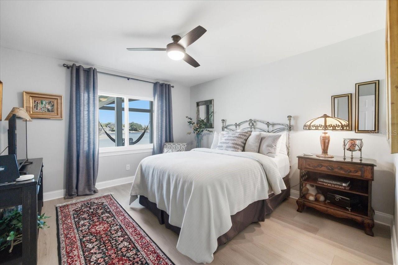 10705 CARROLLWOOD DR