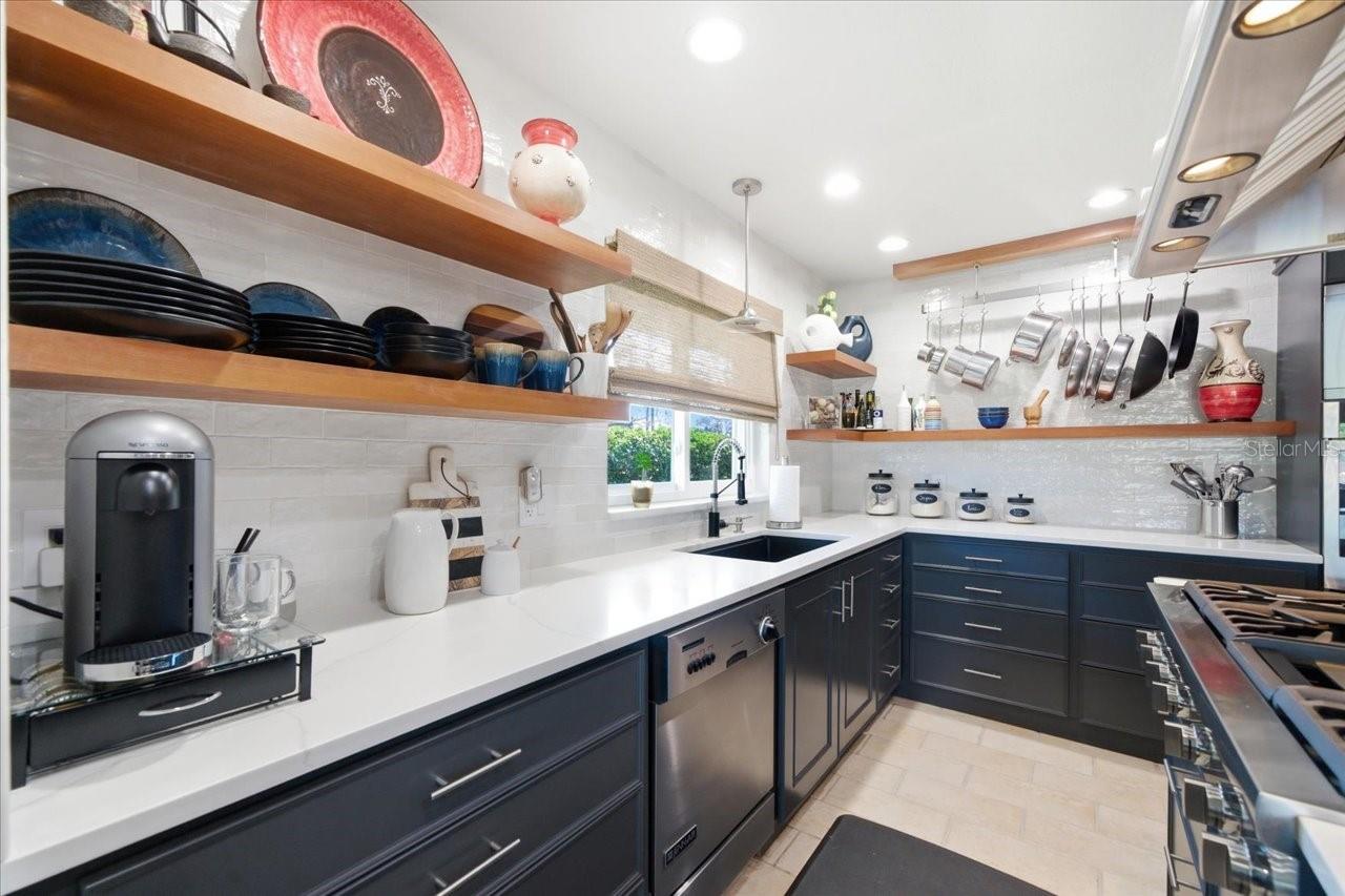 10705 CARROLLWOOD DR