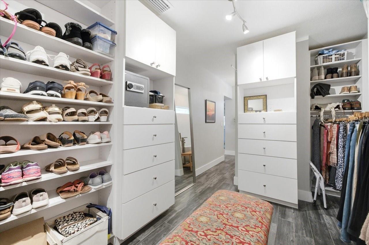 10705 CARROLLWOOD DR