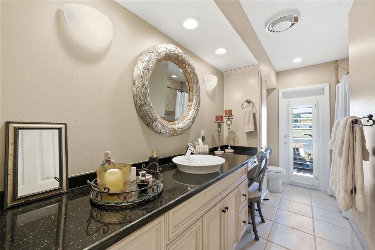 10705 CARROLLWOOD DR