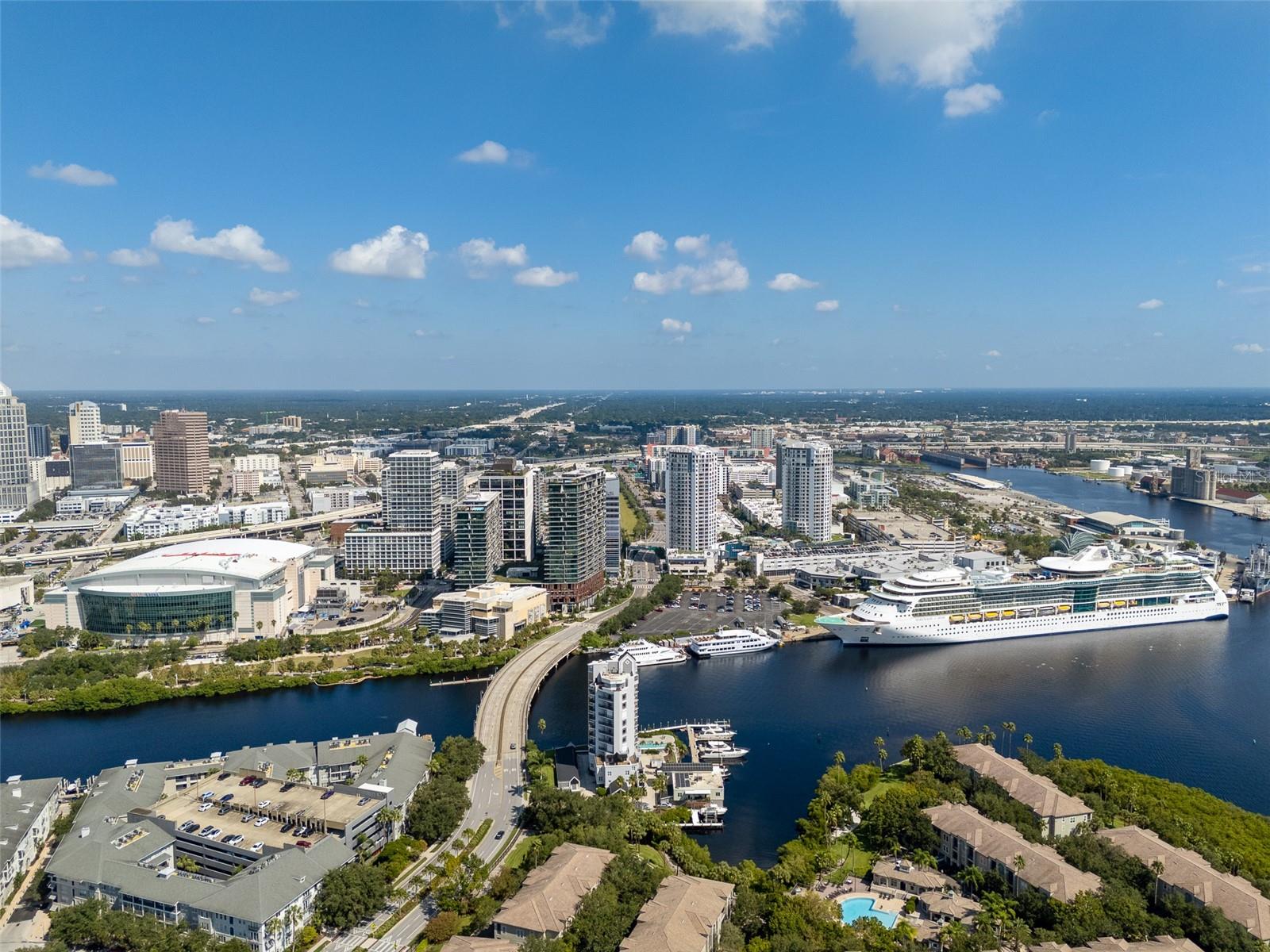 501 KNIGHTS RUN AVE #1215