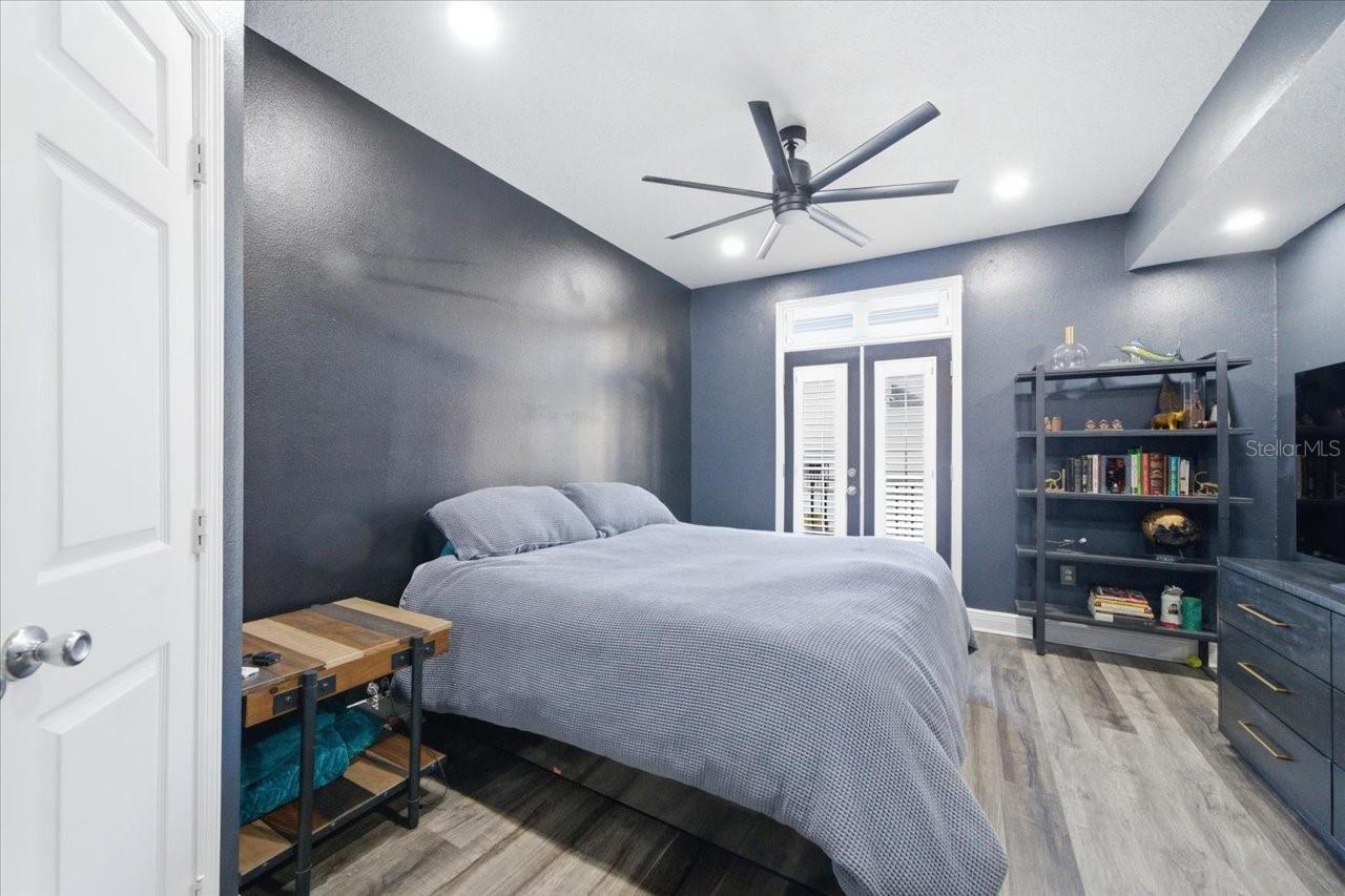 501 KNIGHTS RUN AVE #1320