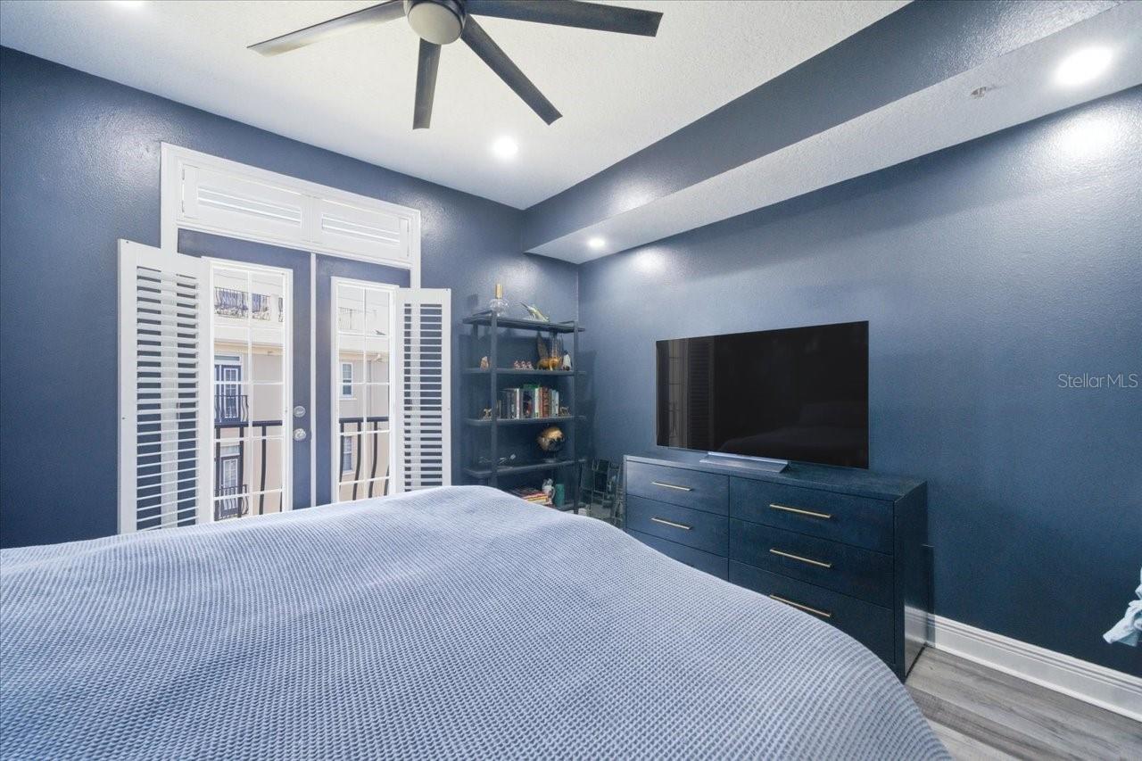 501 KNIGHTS RUN AVE #1320