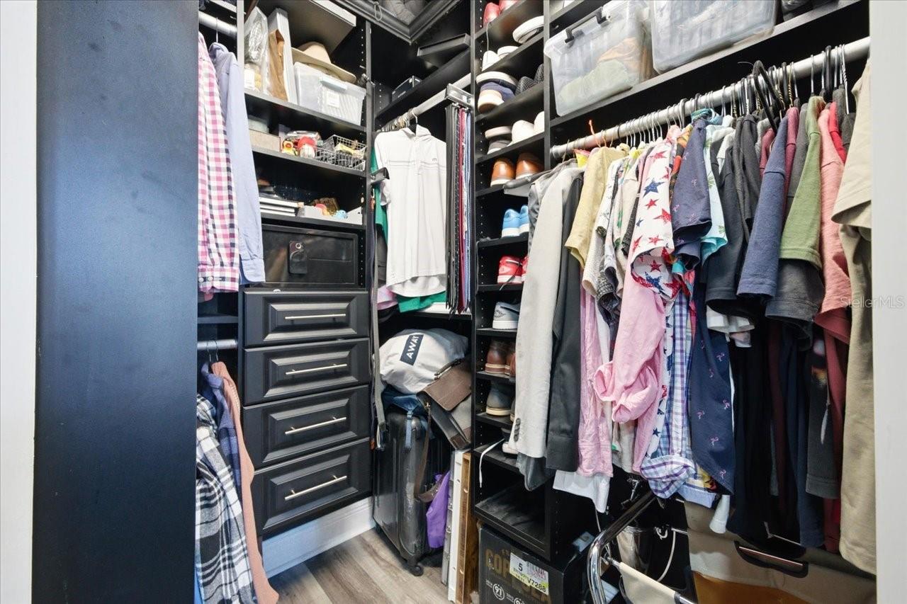 501 KNIGHTS RUN AVE #1320