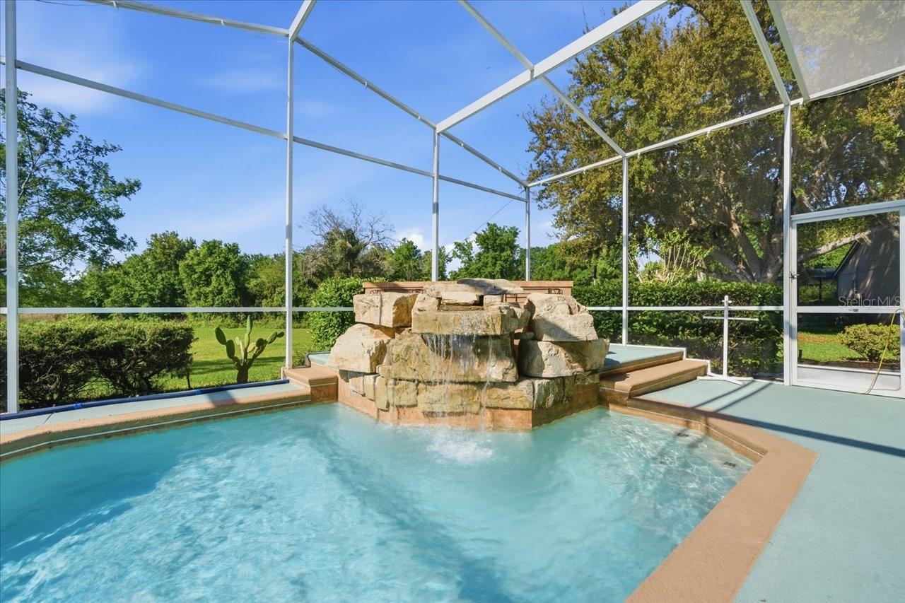 15212 ARBOR HOLLOW DR