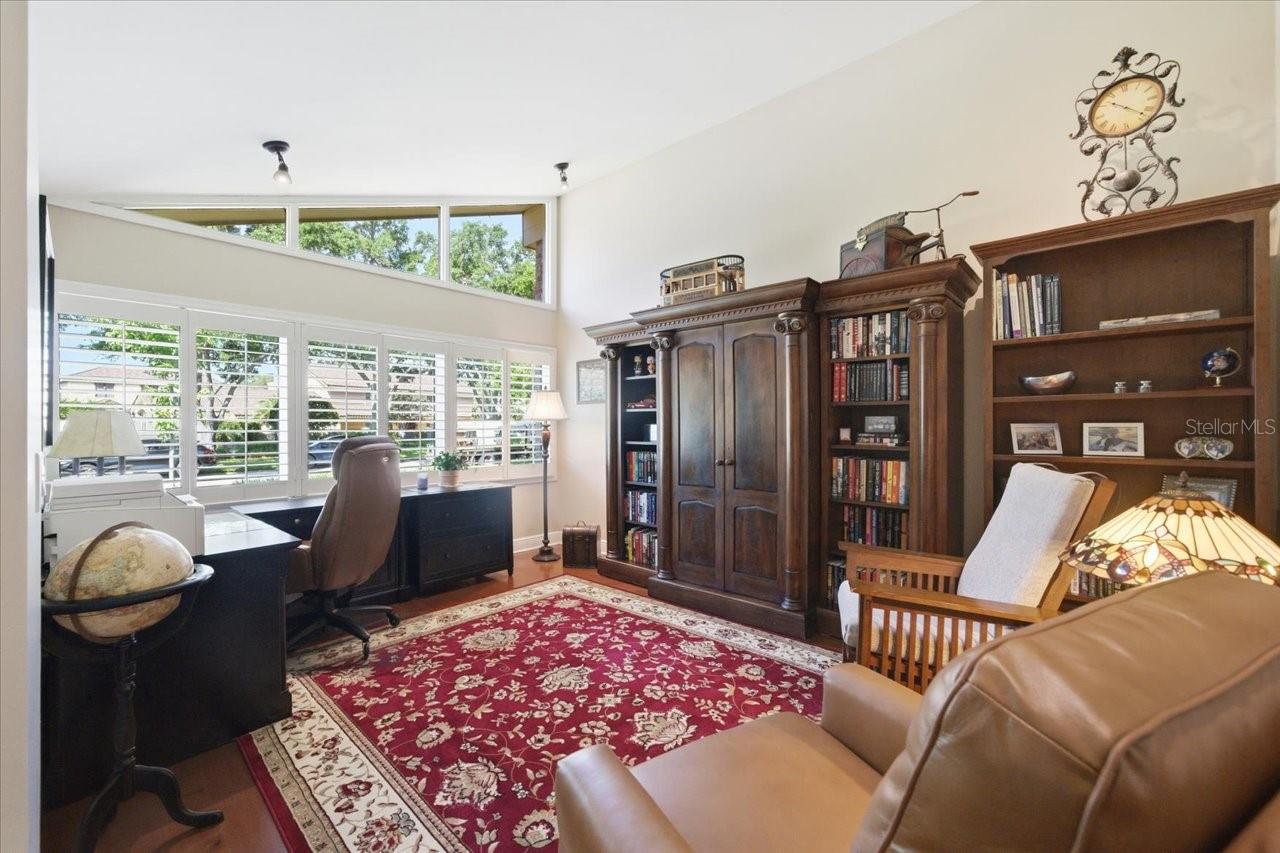 4014 CARROLLWOOD VILLAGE DR