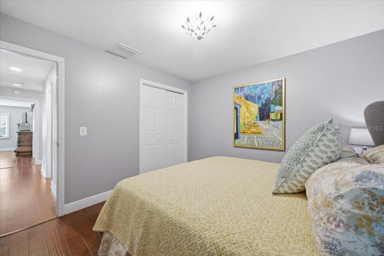 4014 CARROLLWOOD VILLAGE DR