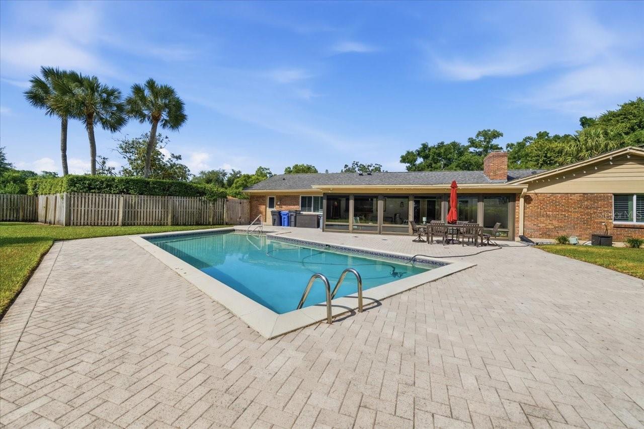 4014 CARROLLWOOD VILLAGE DR