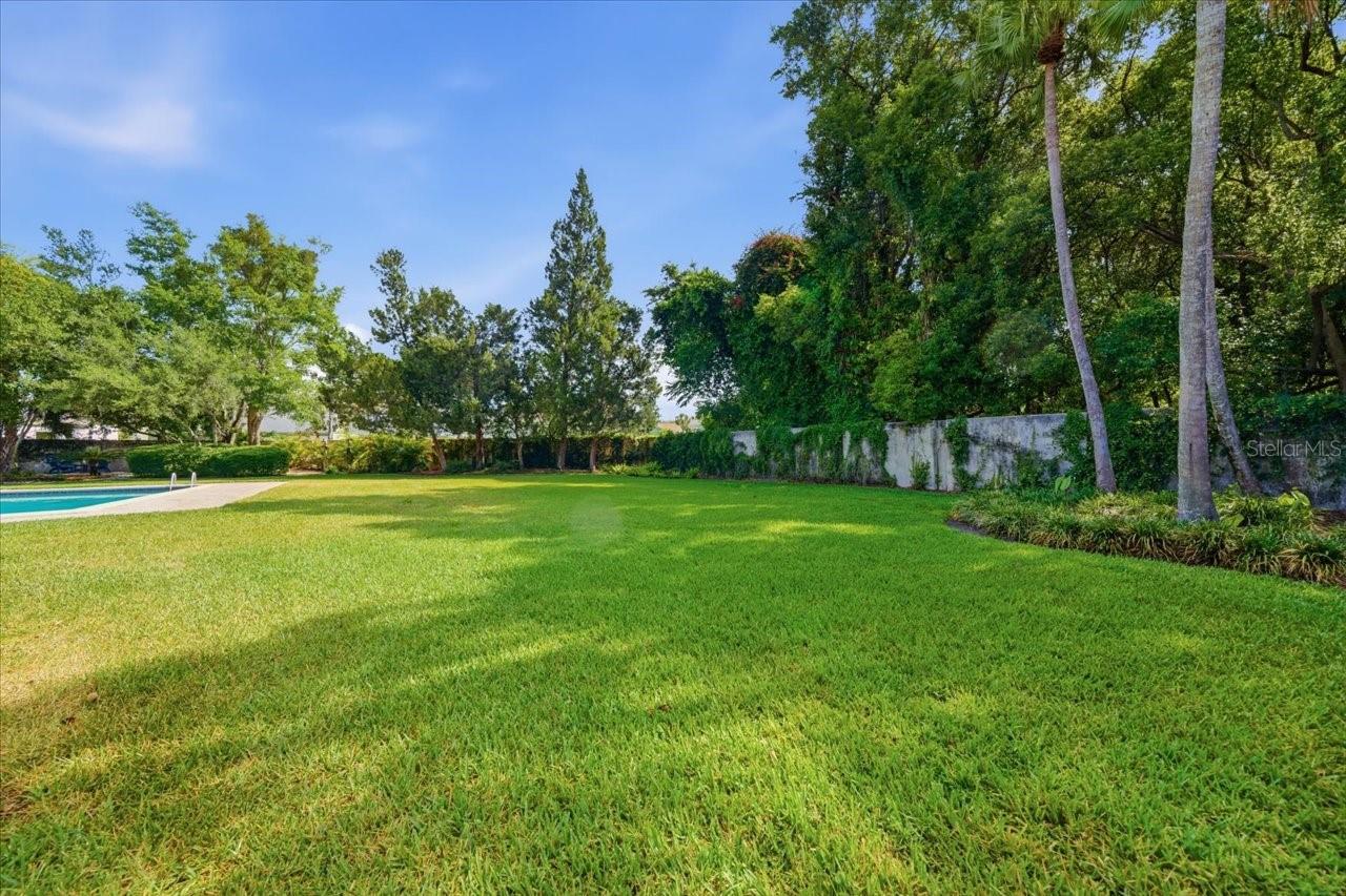 4014 CARROLLWOOD VILLAGE DR