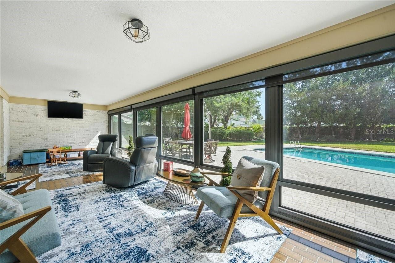4014 CARROLLWOOD VILLAGE DR
