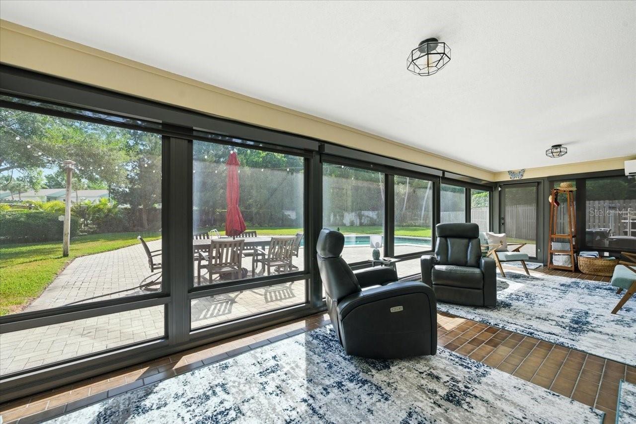 4014 CARROLLWOOD VILLAGE DR