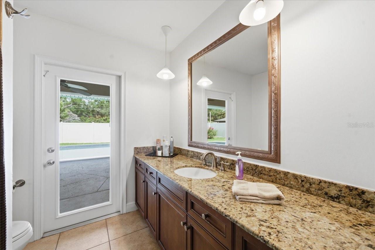 3042 SAMARA DR