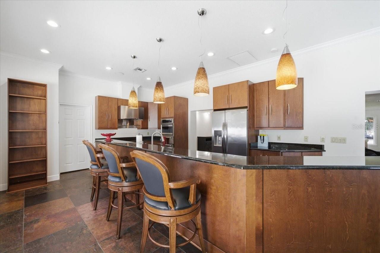 3042 SAMARA DR