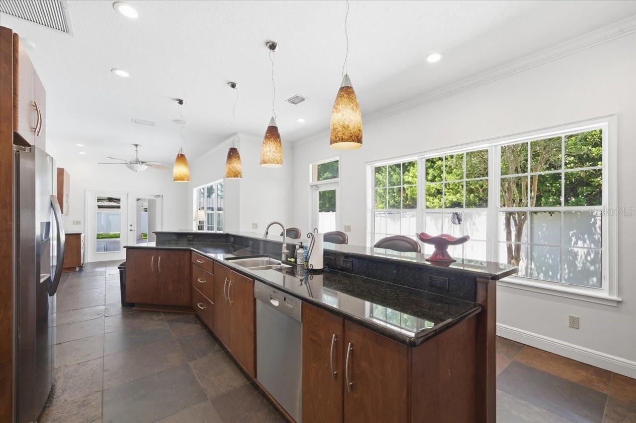 3042 SAMARA DR
