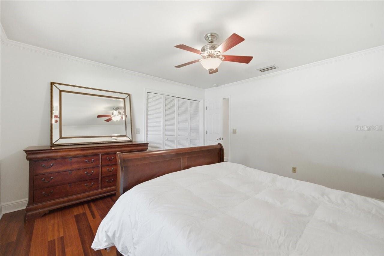 3042 SAMARA DR