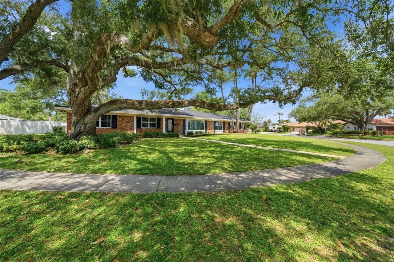 3042 SAMARA DR