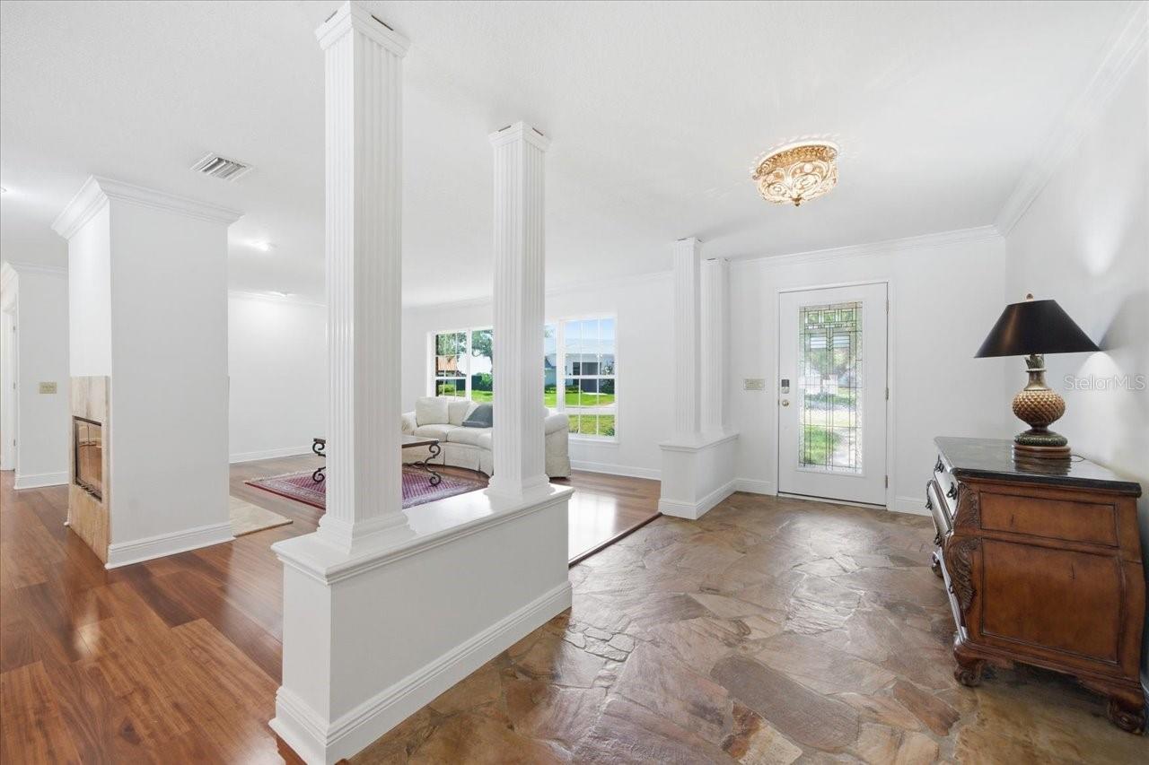 3042 SAMARA DR