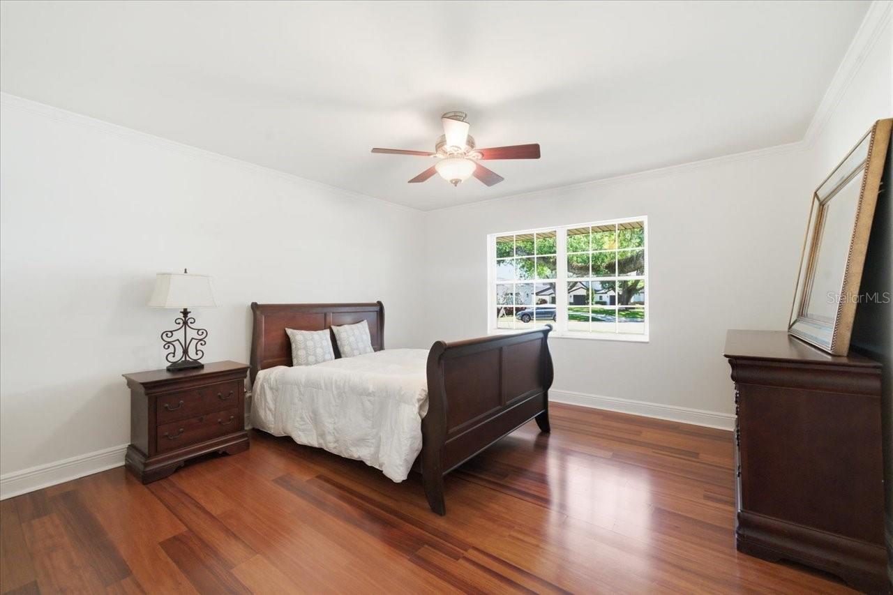 3042 SAMARA DR