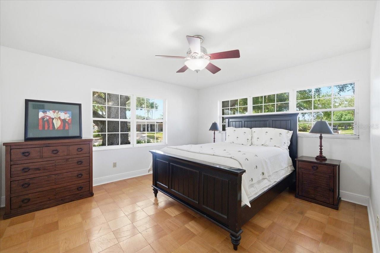 3042 SAMARA DR